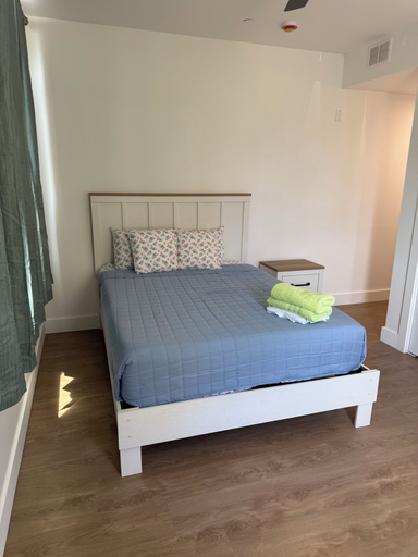Room 3, Coral Sands, Ocean