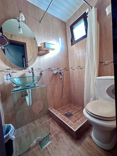Bathroom 3, Apartments Ivan
