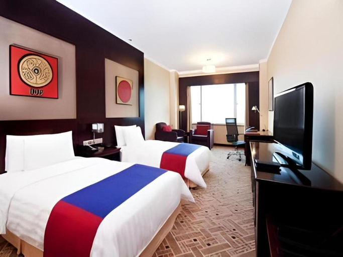 Bedroom 4, Crowne Plaza Shanghai Pudong by IHG, Shanghai