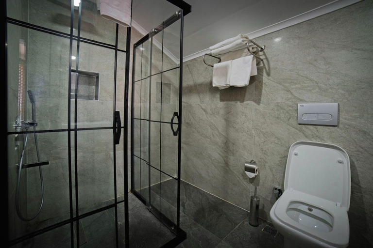 Bathroom 5, City Moonlight Apart Hotel, Antalya