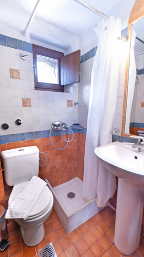 Bathroom 3, Castello di Haria, Peloponnese