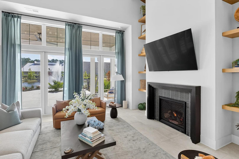 Lounge 5, Landing Furnished Apartments near THSP, Walton