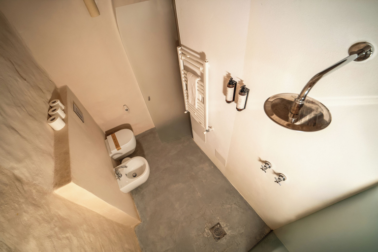 Bathroom 5, giuseppe de pinto, Brindisi