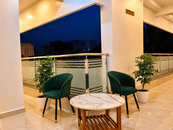 Terrace/patio, Raja's Paradise Inn, Kancheepuram