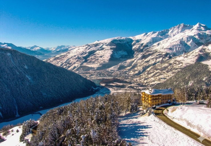 Aerial view, Hôtel Le Belvédère, Savoie
