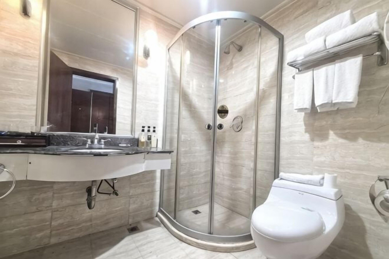 Bathroom 3, Yunshuijian Hotel, Jiaozuo