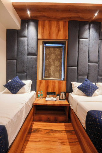Room 5, Hotel Prince Palace Near Mumbai Airport, Mumbai Suburban