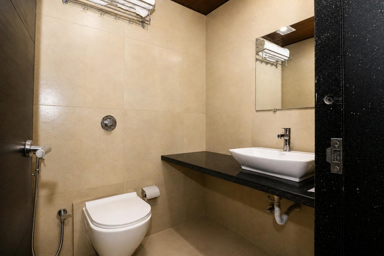 Bathroom 2, Hotel BKC Suite, Mumbai Suburban