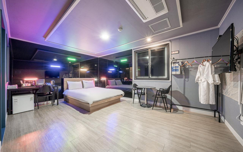 Bedroom 3, Sokcho Laon Hotel, Sokcho