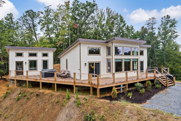 Exterior 5, Hummingbird Splash, Sevier