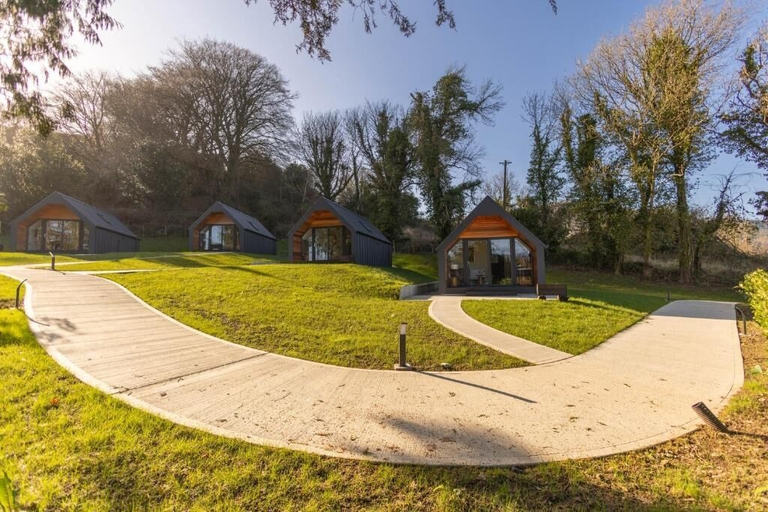Others 4, Narrow Water Lodges