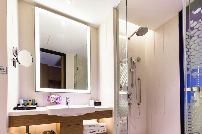 Bathroom 2, Hampton by Hillton Xiamen City Plaze, Xiamen