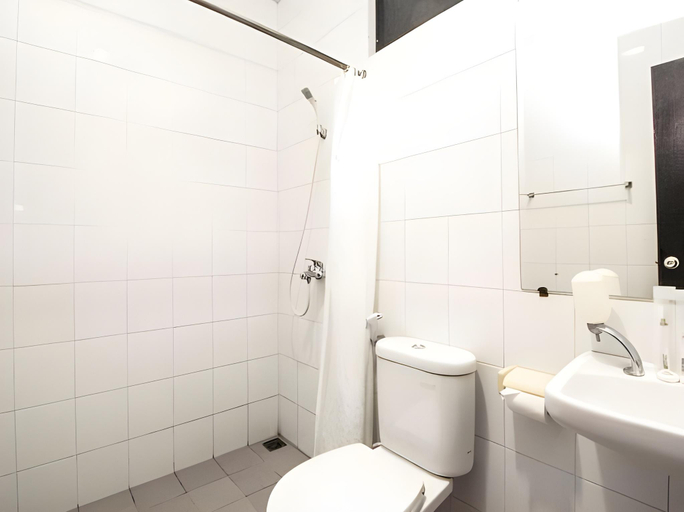 bathroom 9