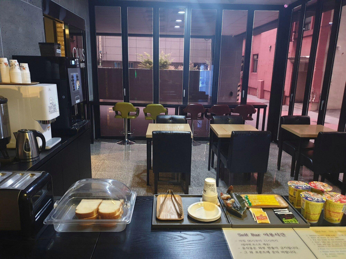 Food & Drinks 4, Louis Hotel, Sasang