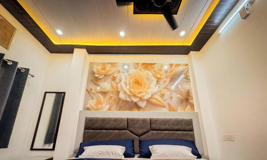 Room 4, Ganga Dham - Banke Bihari 200 Mtr, Mathura