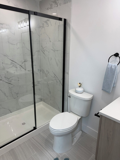 Bathroom 5, Coral Sands, Ocean