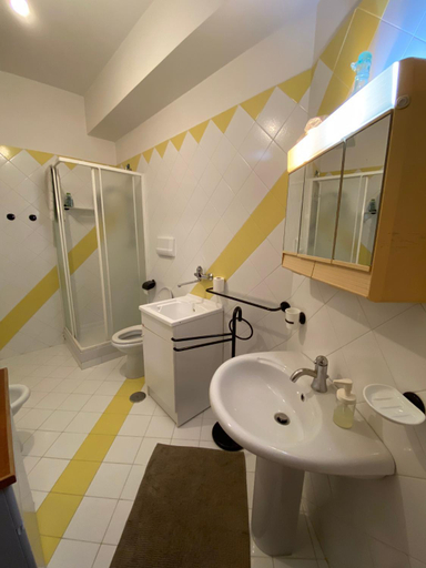 Bathroom 4, B&B LA ROSA, Salerno