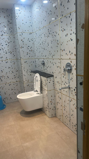 Bathroom 3, Hotel Krishna & Restaurant, Sahibganj