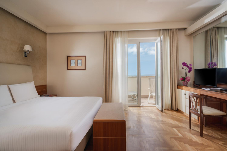 Bedroom 2, Grand Hotel & Riviera, Lucca