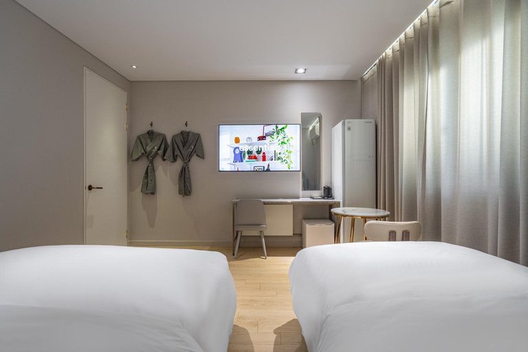 Bedroom 4, Daejeon Yuseong Bergen Hotel, Yuseong