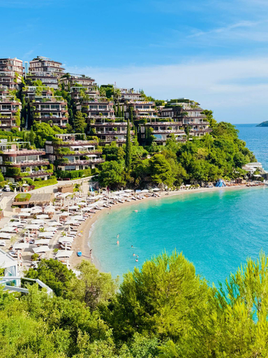 Others 2, Two-bedroom luxury apartment 2 mins to the sea
