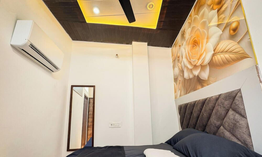 Room 2, Ganga Dham - Banke Bihari 200 Mtr, Mathura