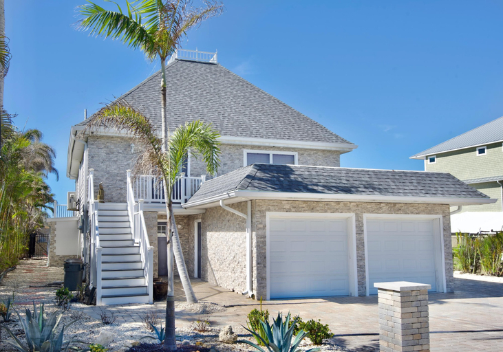 Exterior & Views 2, Bayview Sunset Getaway B, Lee
