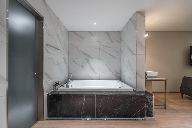 Bathroom 5, Daejeon Yuseong Bergen Hotel, Yuseong