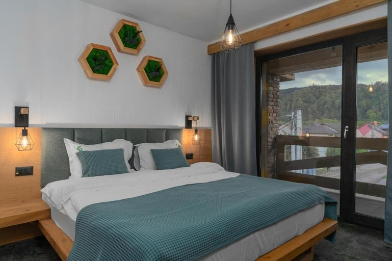 Room 4, Forest Green & SPA, Gura Humorului