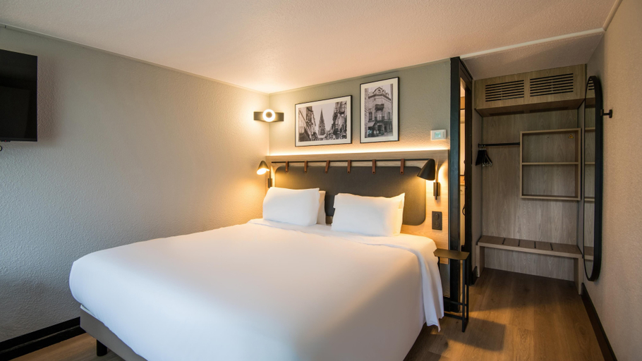 Bedroom 3, Campanile NATURE - Brive-la-Gaillarde, Corrèze
