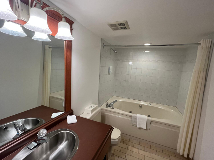 Bathroom 4, Quality Inn & Suites Bay Front, Algoma