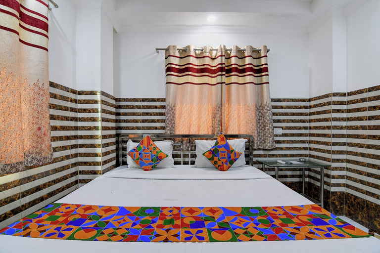 Room 3, Via Ayush Villa, Hiland Park, South 24 Parganas