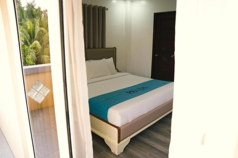 Bedroom, The Penta Beach Resort, San Narciso