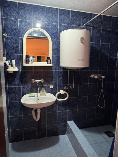 Bathroom 3, Apartmani Laki Kruce
