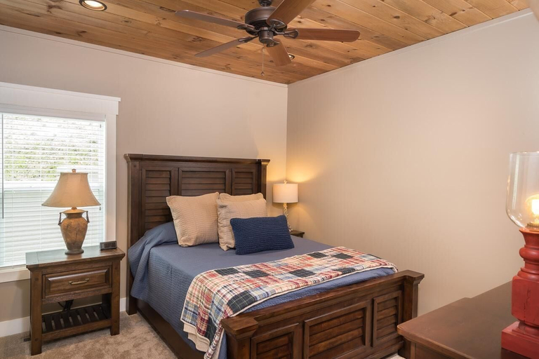 Bedroom 3, Just Perfect, Sevier