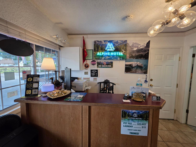 Public Area 2, Alpine Motel, Fraser Valley