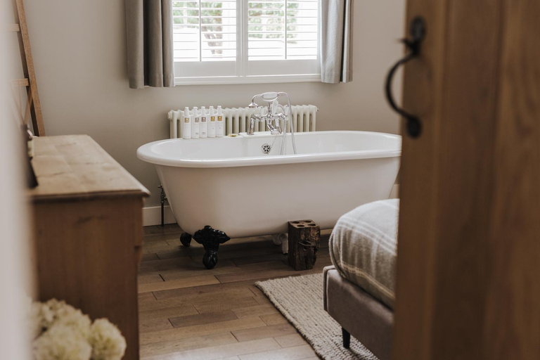 Bathroom 2, Pinkmead Estate and Vineyard, Isle of Wight