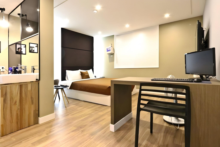 Others 5, Home Hotel, Busanjin
