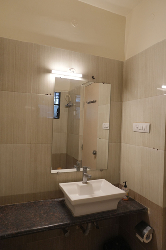 Bathroom 3, Hotel Udyam Glory, Nagpur