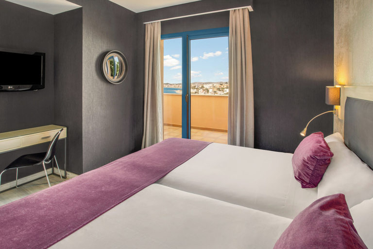 Bedroom 4, Holiday World Casamaïa Apartments Affiliated by Meliá, Málaga