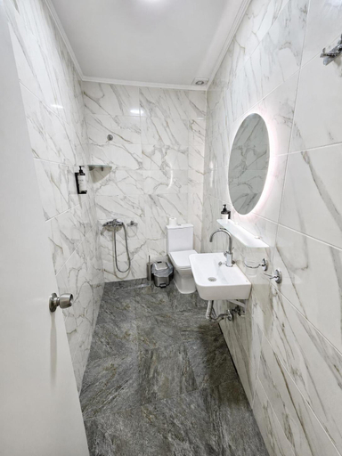 Bathroom 3, Lotos Apartments, Central Macedonia