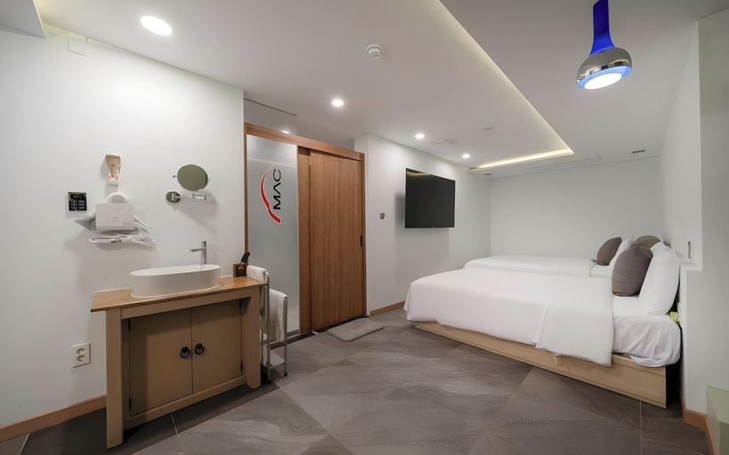 Bedroom 2, Daejeon Yuseong MAC Hotel, Yuseong