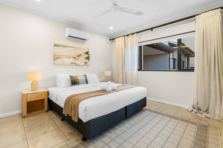 Room 4, Zen Bayline Pool - bay View - Balcony, Darwin