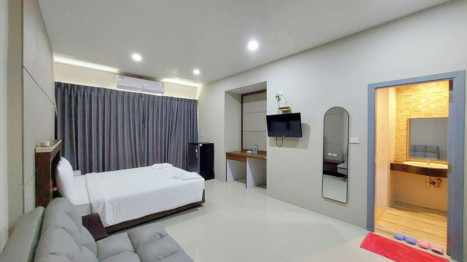 Room 4, LK Resort, Bang Lamung