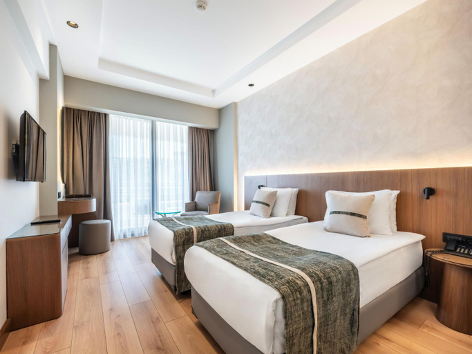 Bedroom 3, Korumar Hotel Deluxe, Kuşadası