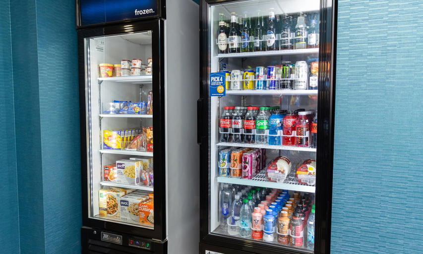 Food & Drinks 5, Hampton Inn & Suites Williamsport-Faxon Exit, Lycoming