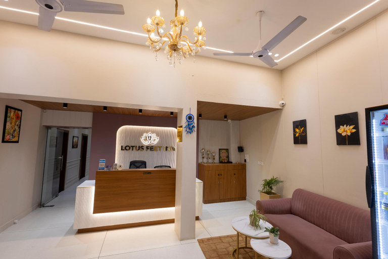 Reception 4, Lotus Feet Inn, Varanasi