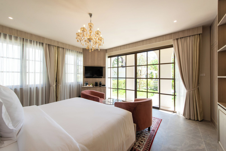 Room 5, Kaysorn Siri, Si Rin Ton