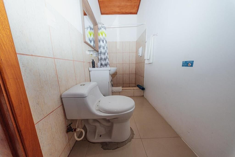 Bathroom 3, Coral Blanco, Isabela