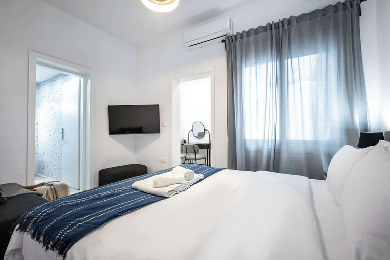 Room 5, Modern Studio l King Bed & Work Corner, Attica
